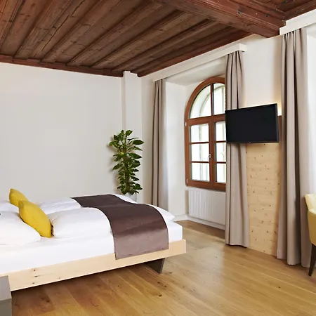 Jufa Stift Szálloda 4*