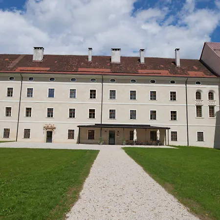 Jufa Stift Hotel