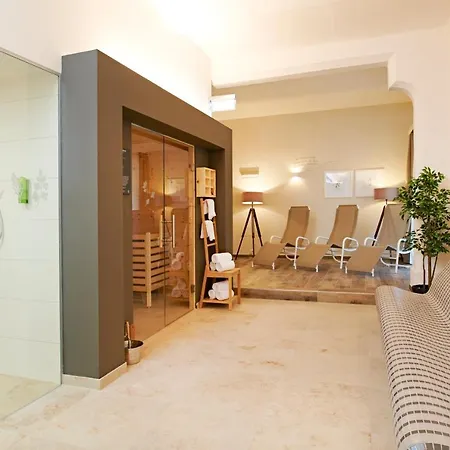 Hotel Jufa Stift 4*